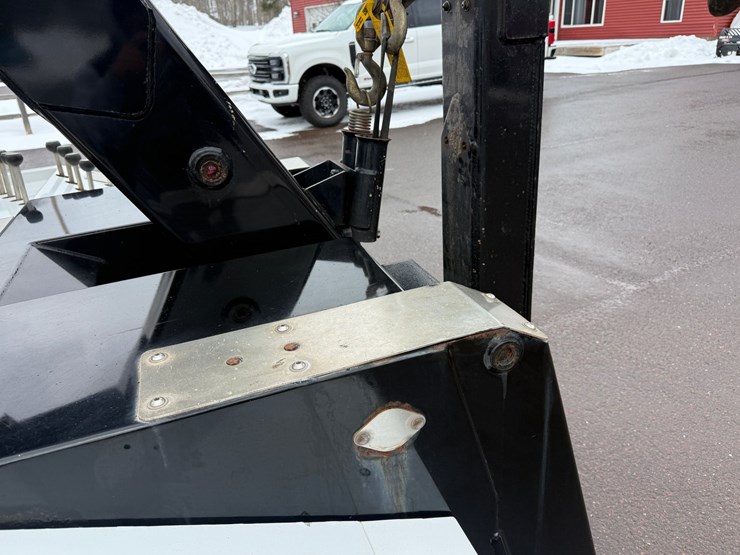 2018-ford-f550-image-21