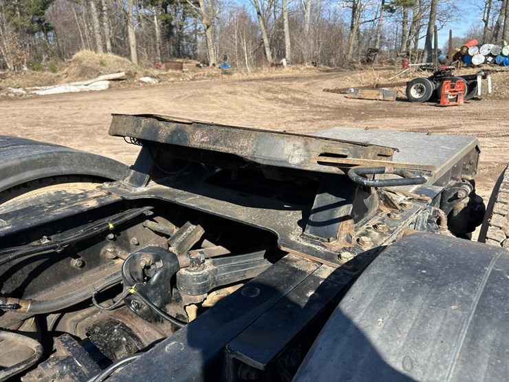 2020-kenworth-t880-image-26