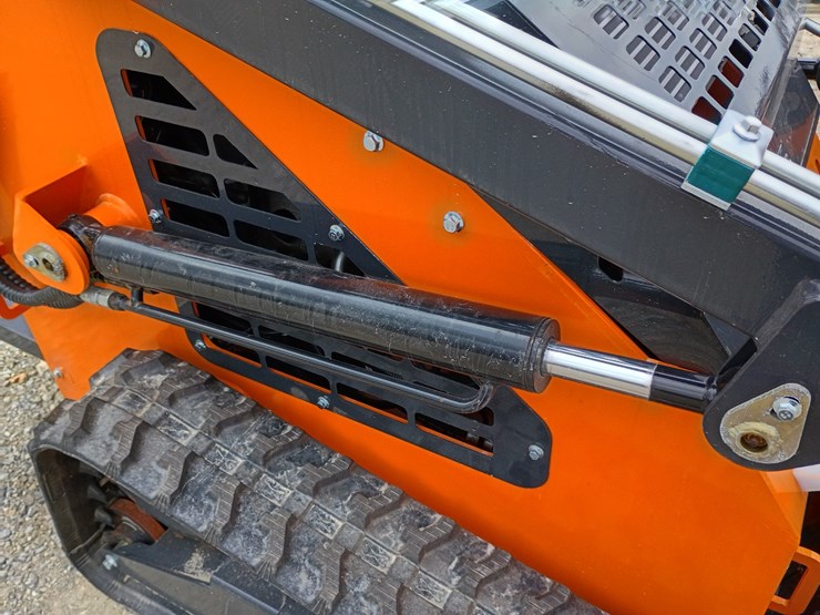 #23943-•-2025-arteer-qb-480-mini-skid-steer-[damaged]-image-24