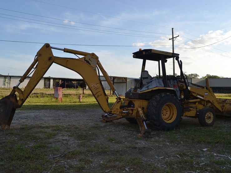 caterpillar-416b-image-2