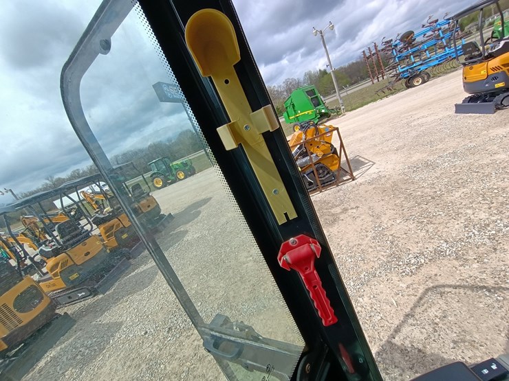 #24172-•-2025-agt-qk18rxs-c-mini-excavator-image-20