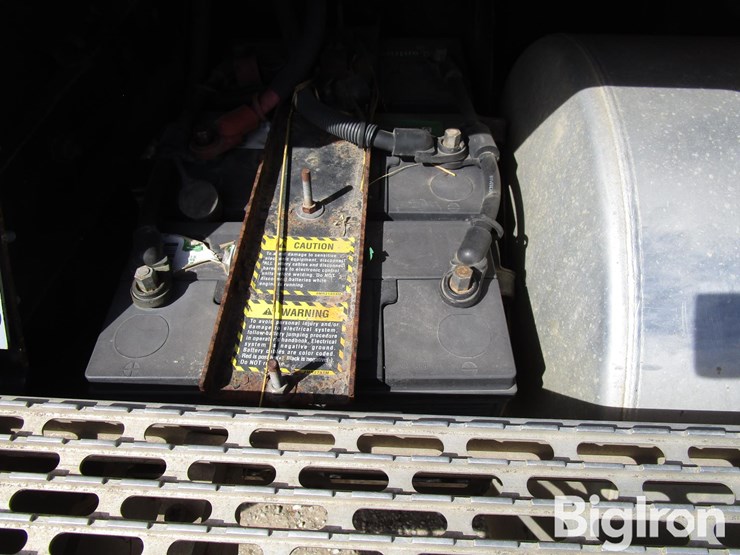 2001-mack-ch613-image-13