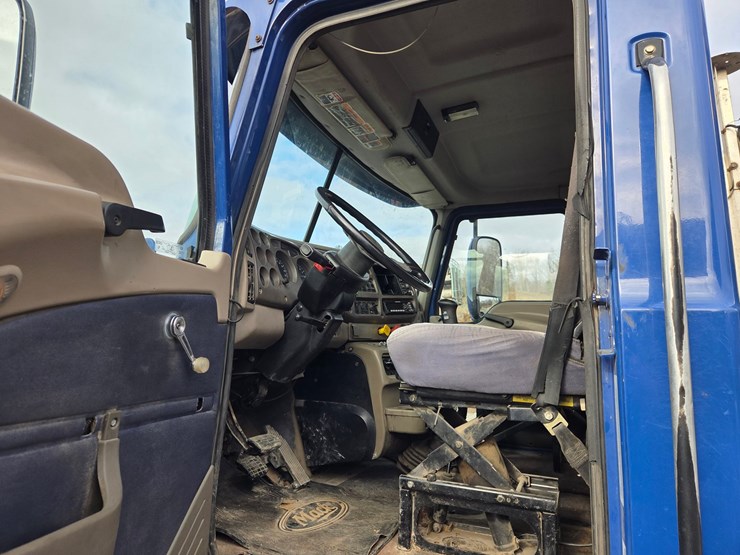 2007-massey-ferguson-8-image-42