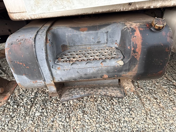 1990-international-4900-image-65