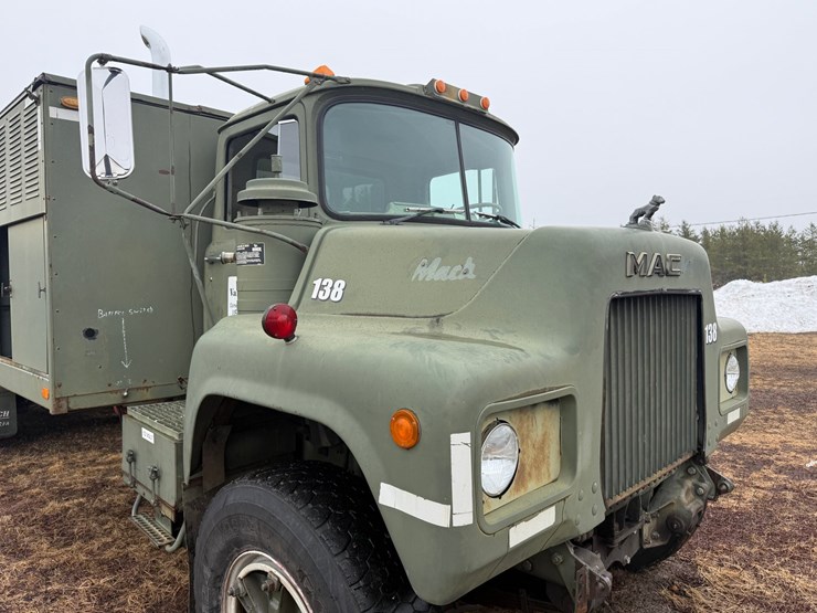 1984-mack-dm492s-image-40