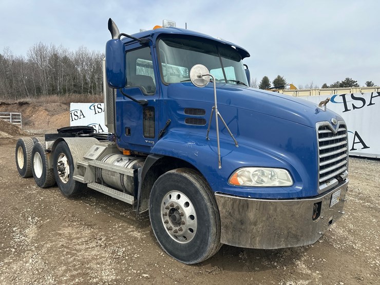2007-massey-ferguson-8-image-7