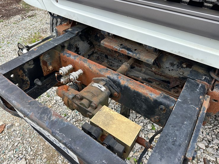 2007-international-7600-image-22