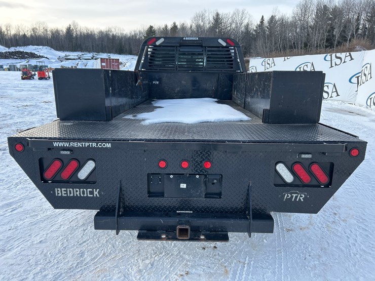 2021-ford-f550-image-4