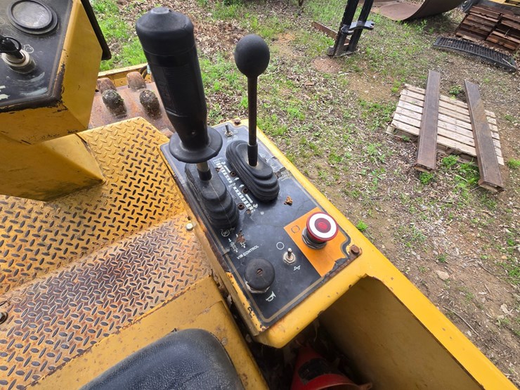 caterpillar-cp-323c-image-30