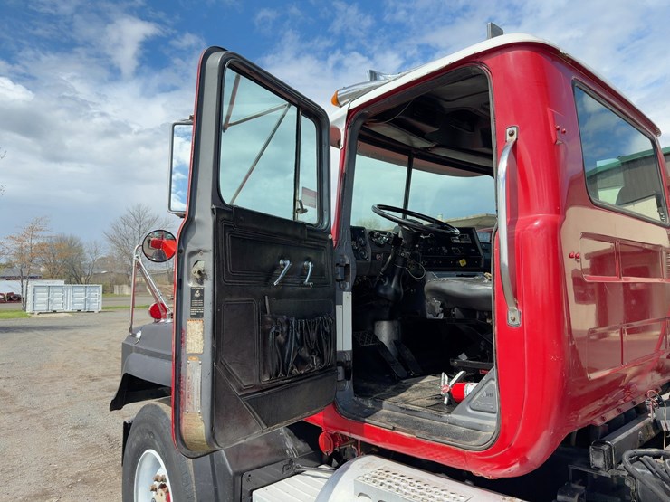 1998-mack-rd690s-image-28