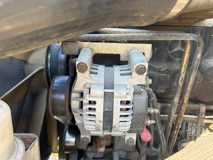 2005-massey-ferguson-8-image-36