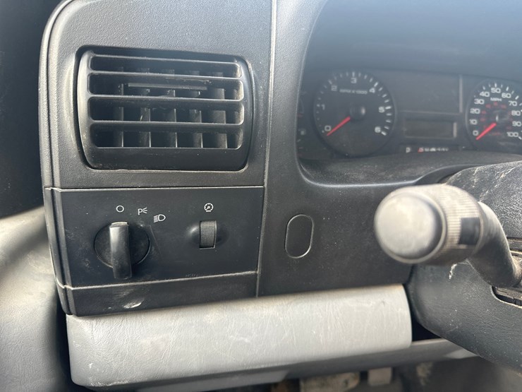 2006-ford-f550-image-27