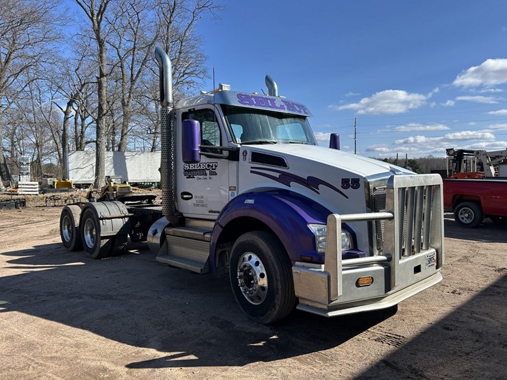 2020-kenworth-t880-image-7