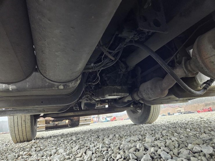 2013-international-durastar-4300-image-55