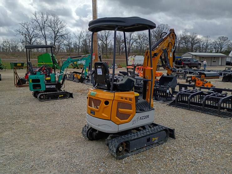 #24166-•-2025-agt-xz20r-mini-excavator-image-4