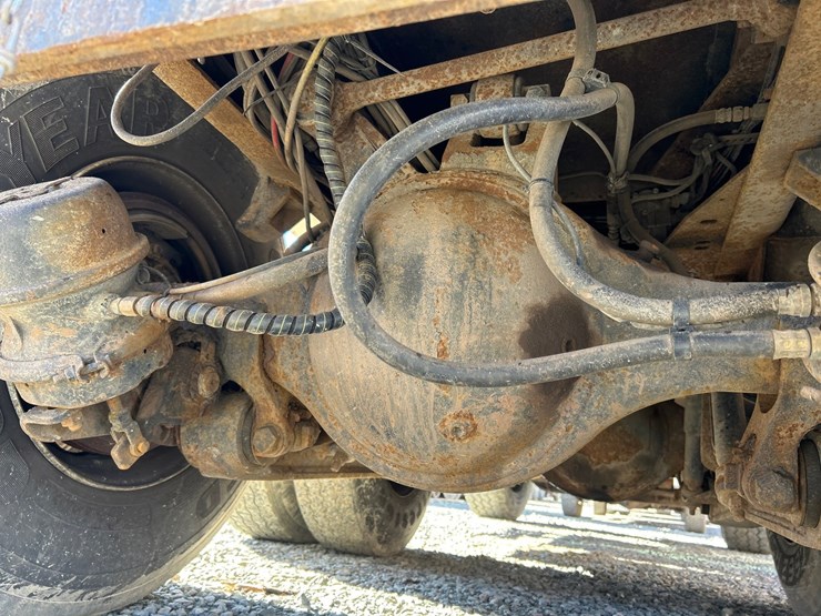 2006-international-7400-image-24