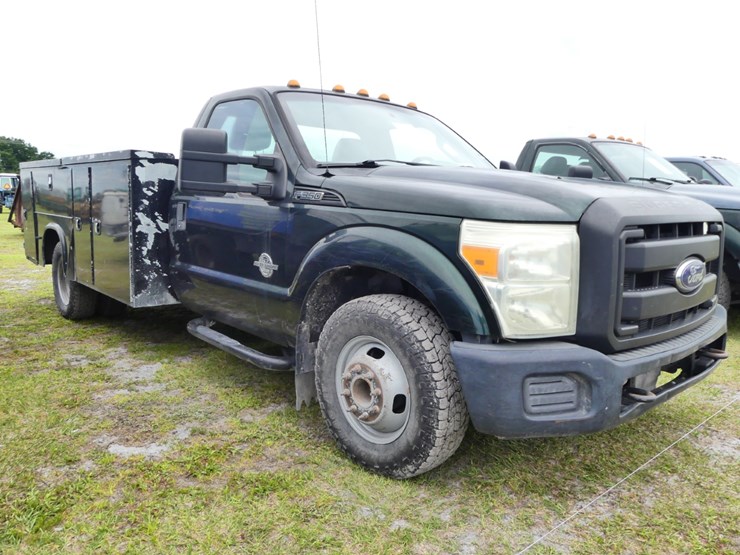 2016-ford-f350-xl-image-2