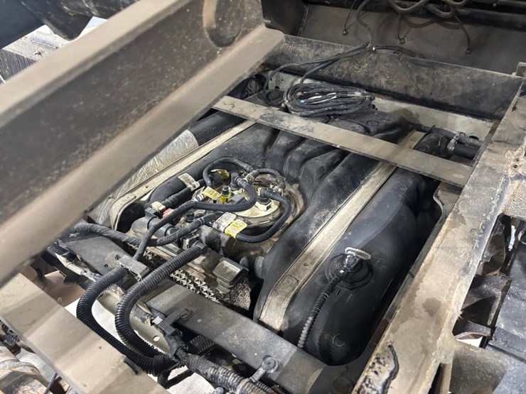 2022-ford-f550-sd-image-67