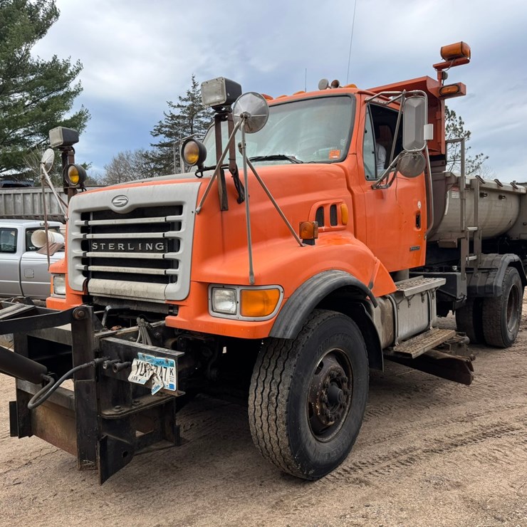 #2168 • 2001 Sterling 4X2 Snow Plow Truck