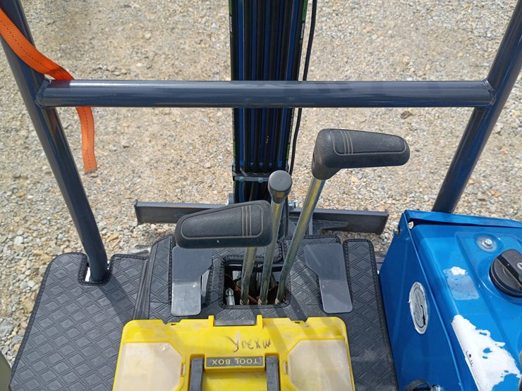 #24178-•-2025-agt-mx20r-mini-excavator-image-13