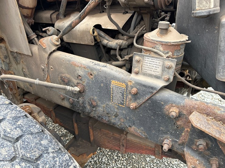1999-mack-dm688s-image-48