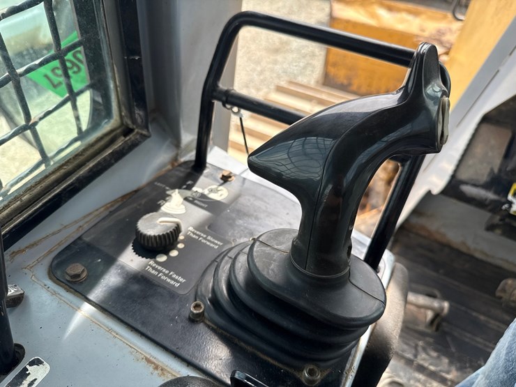 2002-deere-700h-lgp-image-46