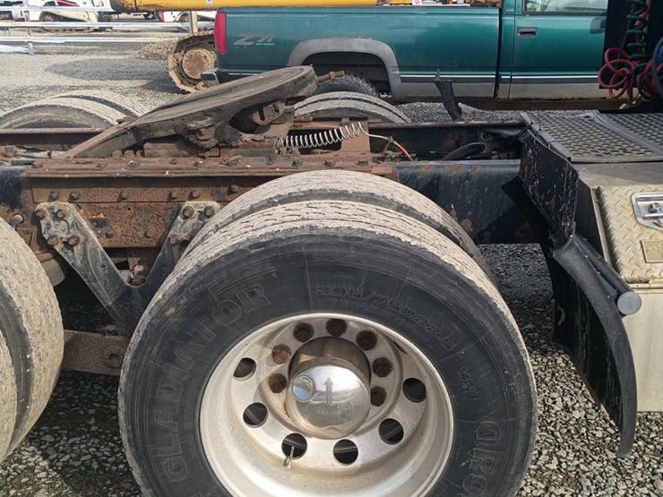 2002-kenworth-t600-image-74