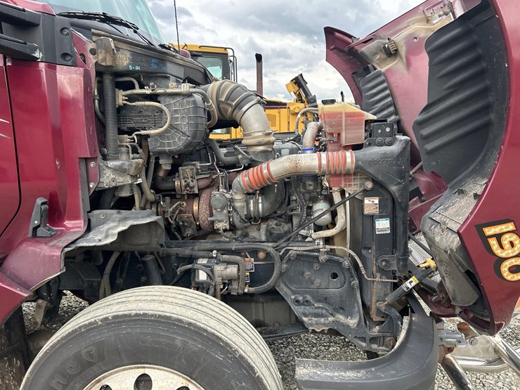 2016-kenworth-t680-image-30