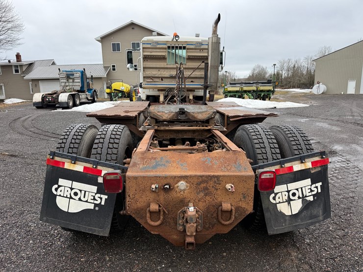 1996-mack-ch613-image-4