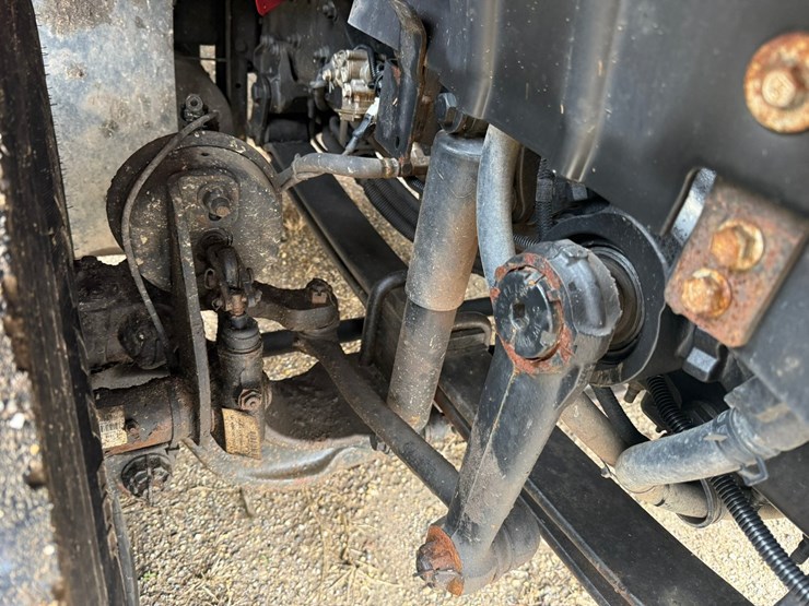 2012-international-7400-image-18