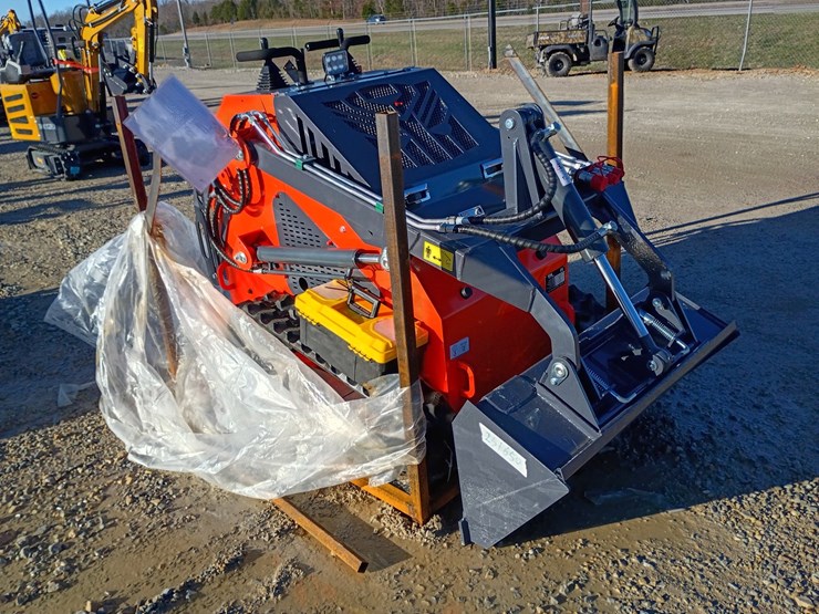 #l19-011-•-2026-tpm-t460-mini-skid-steer-image-6