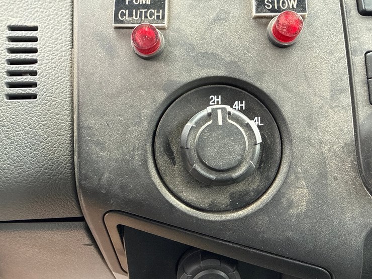 2015-ford-f550-image-54