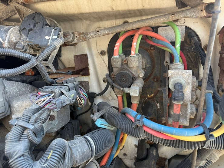 2014-international-4300-sba-image-14