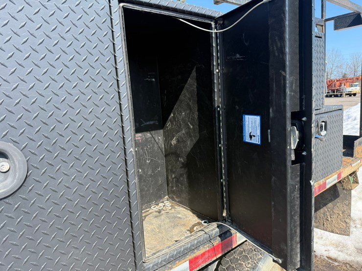 #2047-•-2012-ram-5500-heavy-duty-4x4-service-truck-image-17