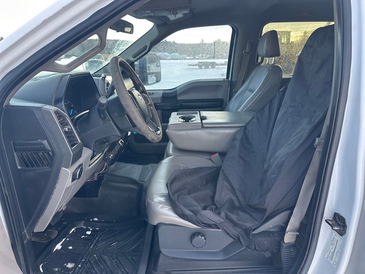 2017-ford-f350-image-37