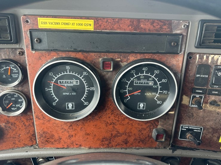 2008-kenworth-t370-image-34