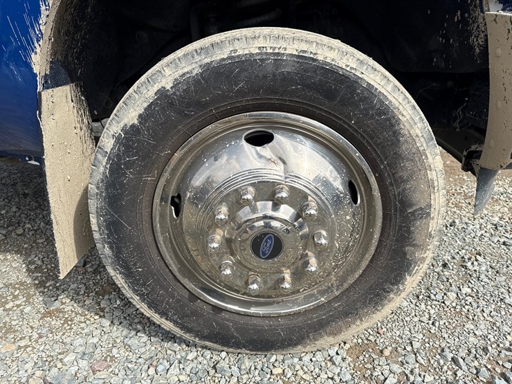 2015-ford-f550-image-49