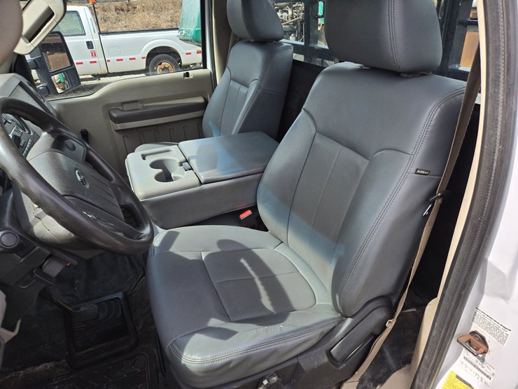 2008-ford-f550-image-46