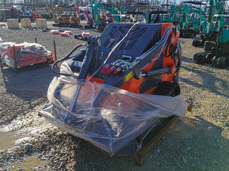 #l19-012-•-2026-tpm-t460-mini-skid-steer-image-8