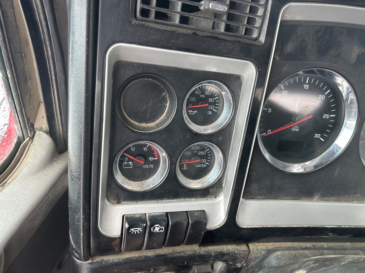 2007-kenworth-w900-image-70