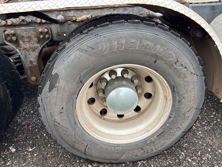 2020-kenworth-t800-image-79