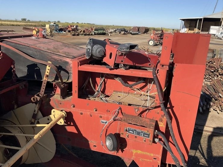 new-holland-515-image-5