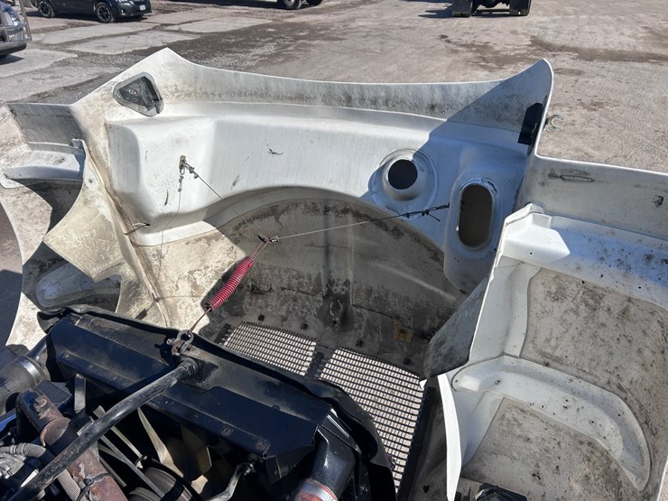 #1679-•-2004-kenworth-flatbed-truck-image-46