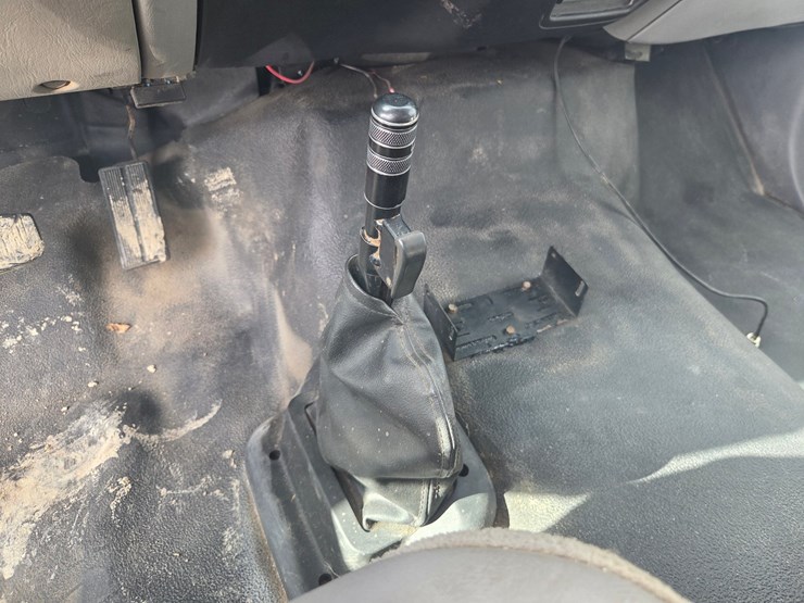 2000-ford-f650-image-62