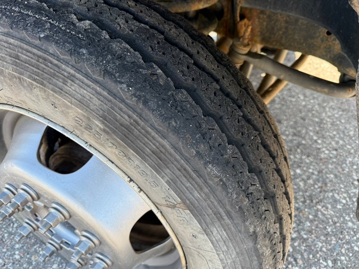 #1064-•-2015-ram-5500-heavy-duty-service-truck-image-45