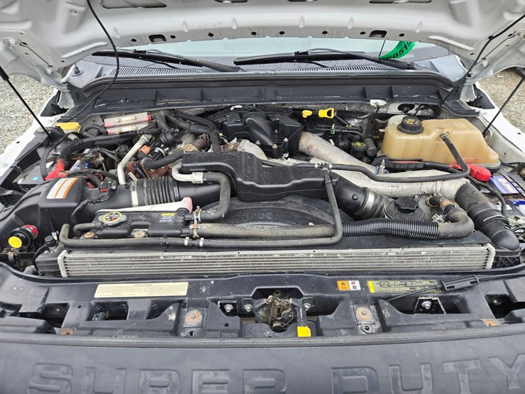 2011-ford-f550-image-45