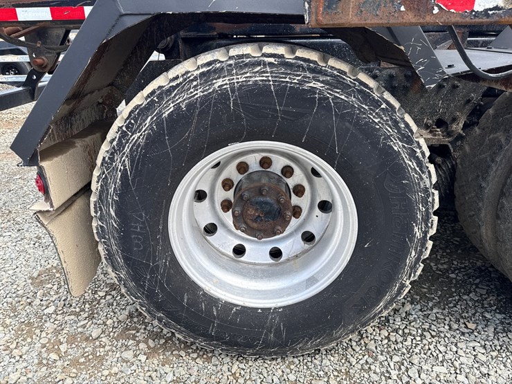 2016-massey-ferguson-8-image-88