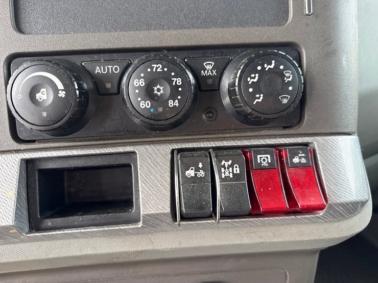 2019-kenworth-t680-image-64