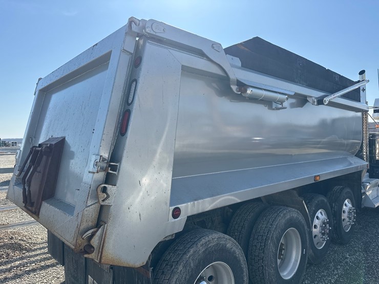 2014-kenworth-t800-image-76