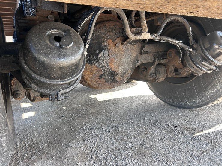 #1679-•-2004-kenworth-flatbed-truck-image-51